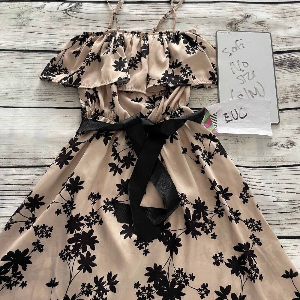 Boutique dress with sash